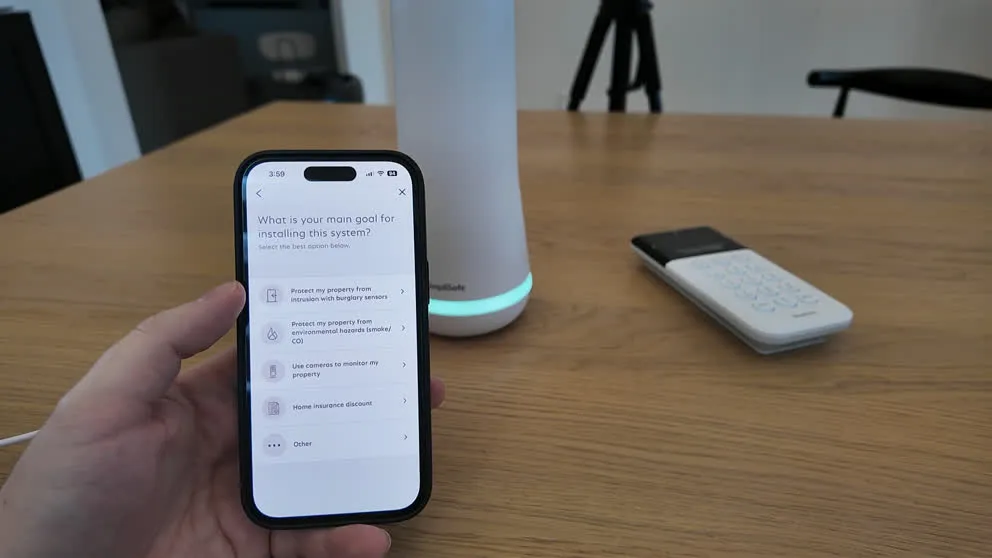 SimpliSafe app showing installation goal selection screen