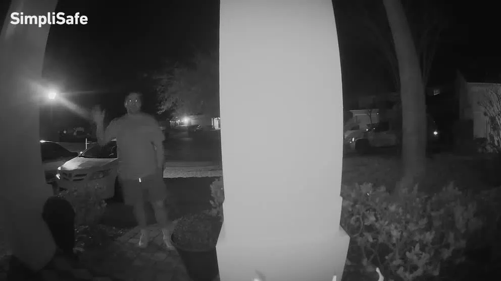 SimpliSafe doorbell camera night vision footage