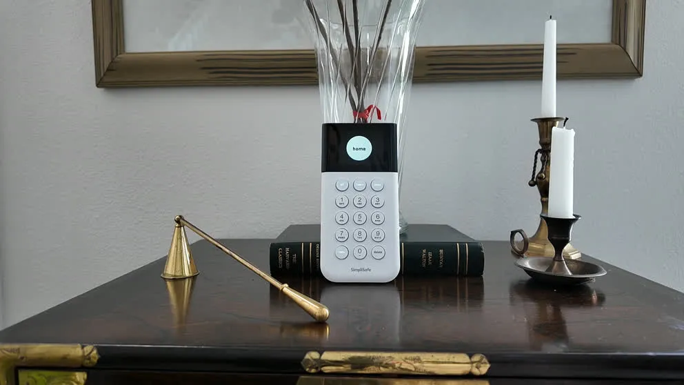 SimpliSafe keypad showing home mode display